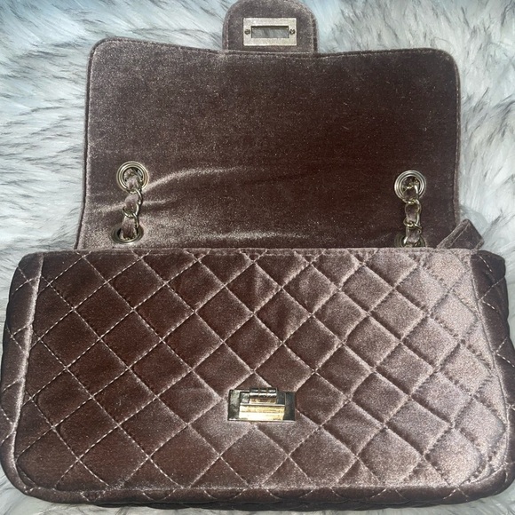 Shoulder bag Quilted velvet flap bag Brown purse chain strap bag - Picture 3 of 12